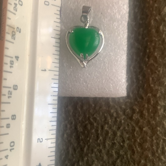 New beautiful green and silver pendants. Set of 2. See pictures for sizes. - Picture 7 of 7
